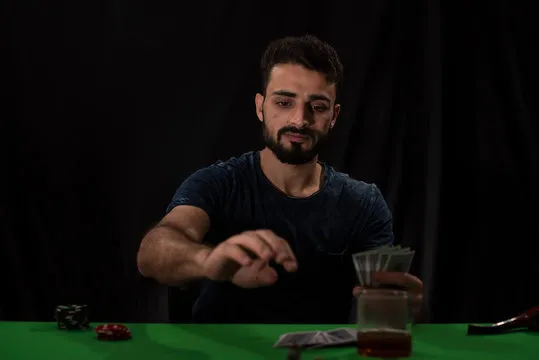 七张高低分牌官网 - 游戏视觉示意